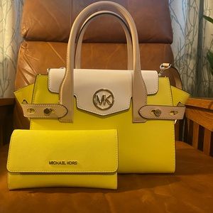 Michael Kors Carmen Satchel Medium